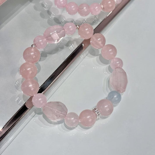 Pink beads (blue)